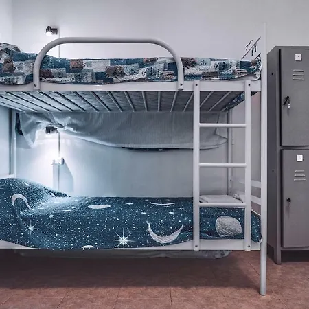 Hostel Viсino La Spezia